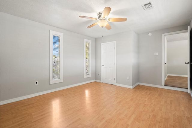 907 Northbend Drive, Baytown, TX 77521