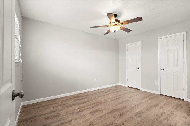 907 Northbend Drive, Baytown, TX 77521