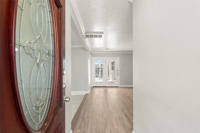 907 Northbend Drive, Baytown, TX 77521