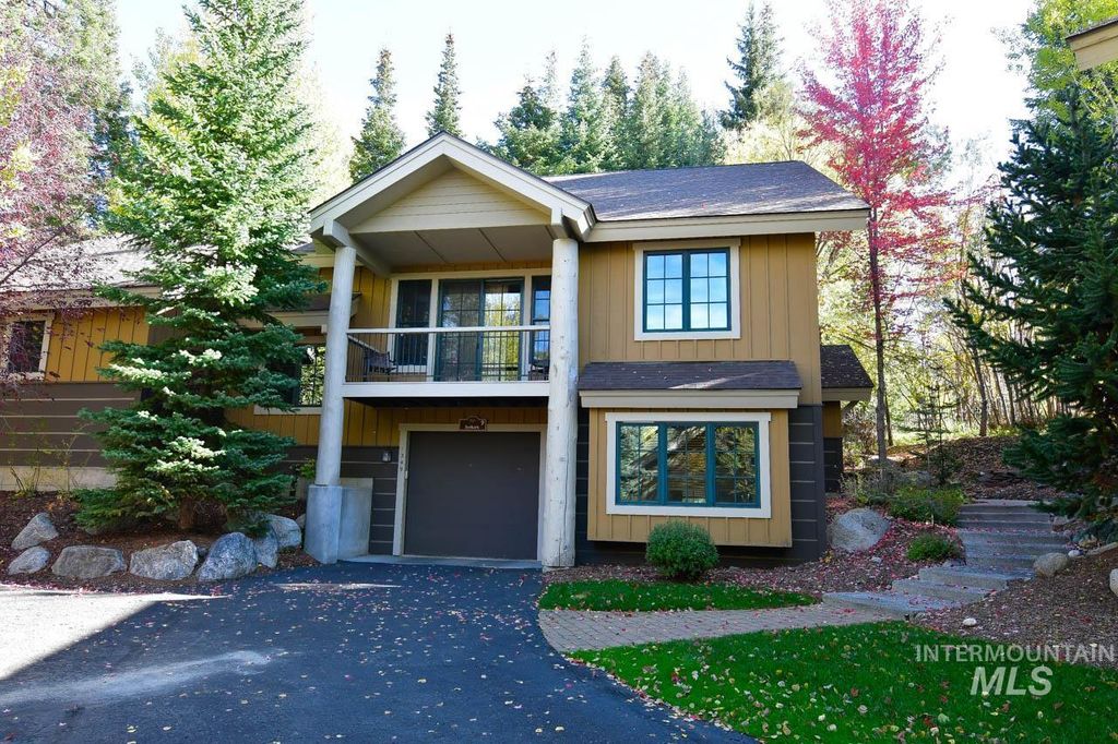 1349 Hearthstone Court 9-G, McCall, ID 83638
