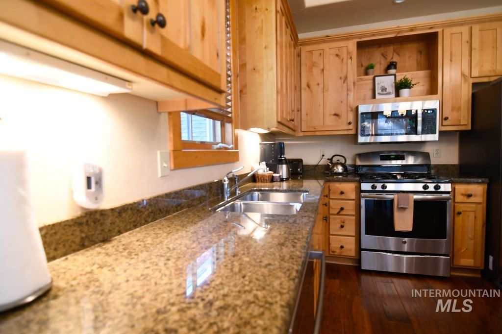 1349 Hearthstone Court 9-G, McCall, ID 83638 photo 18