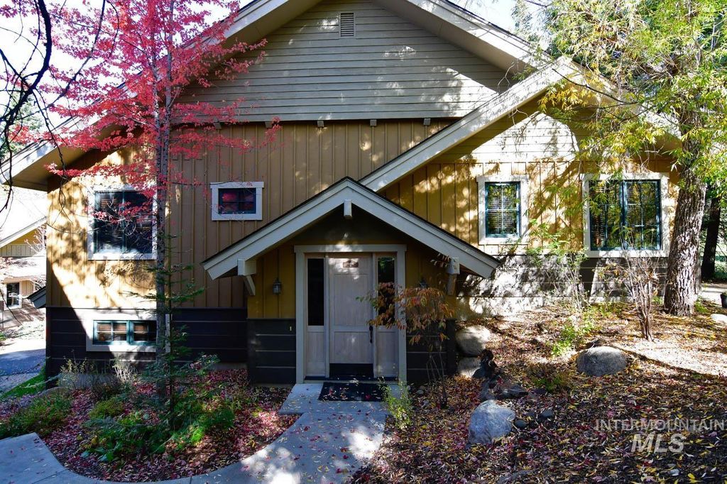 1349 Hearthstone Court 9-G, McCall, ID 83638 photo 3