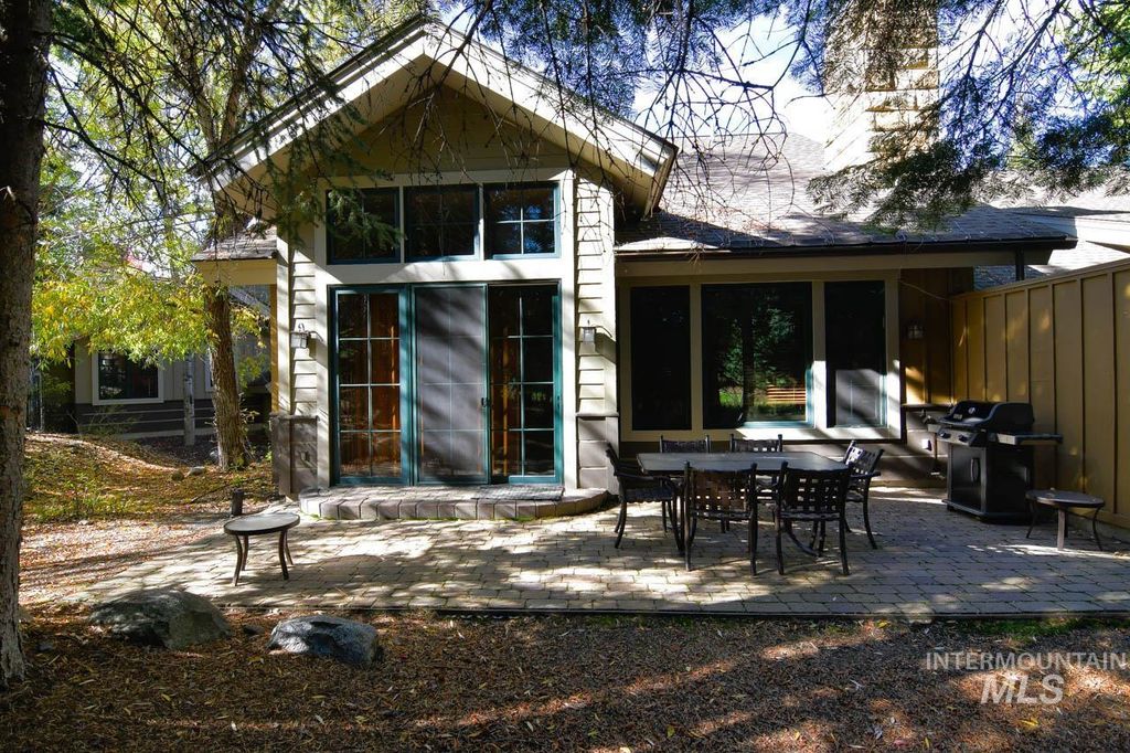 1349 Hearthstone Court 9-G, McCall, ID 83638 photo 4