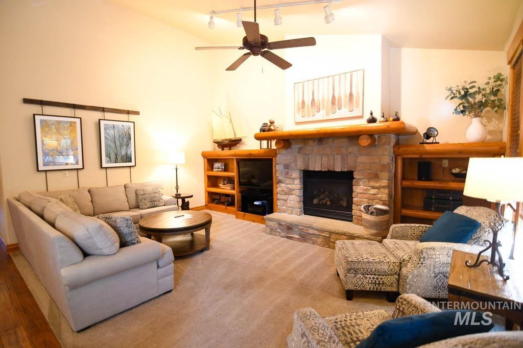 1349 Hearthstone Court 9-G, McCall, ID 83638 photo 7