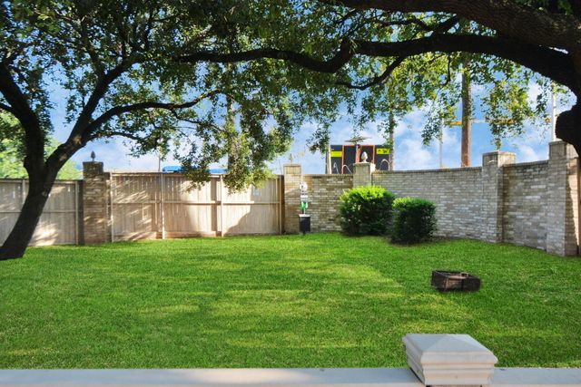 3292 Holly Hall Street, Houston, TX 77054