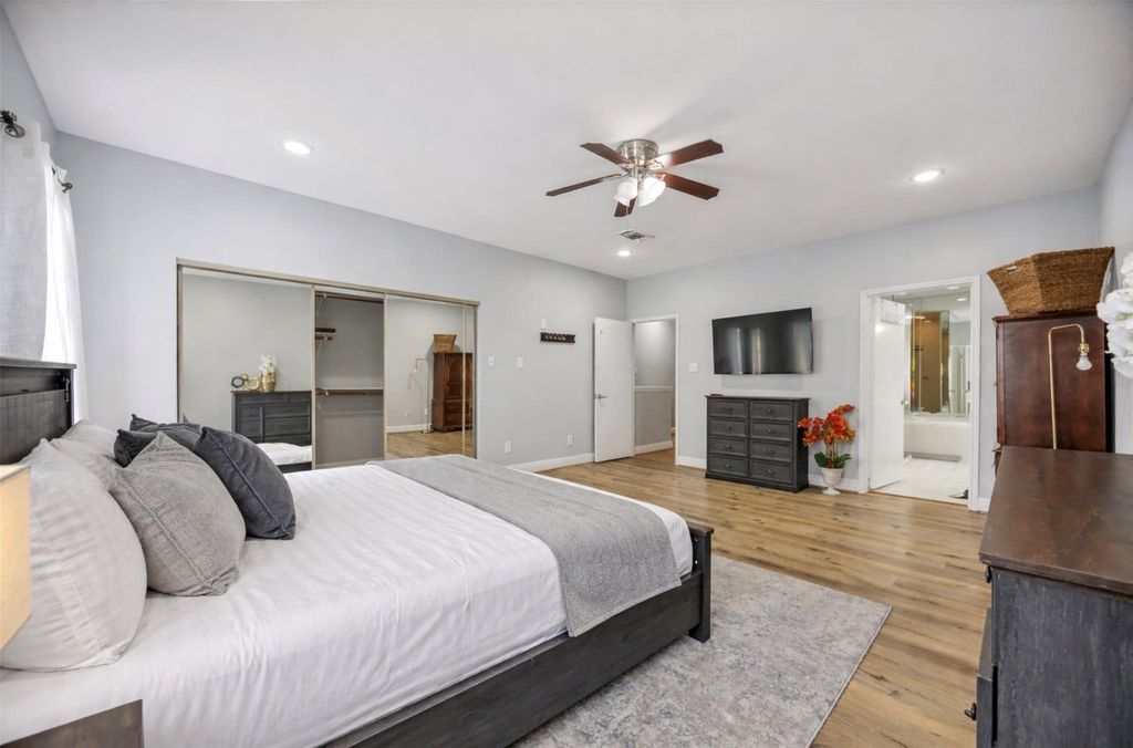 3292 Holly Hall Street, Houston, TX 77054