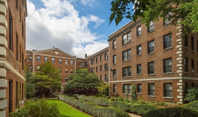 66 Queensberry St. 120, Boston, MA 02215