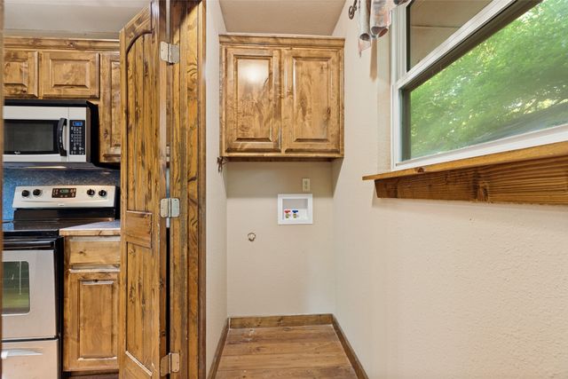 105 Pecan Street, Whitesboro, TX 76273