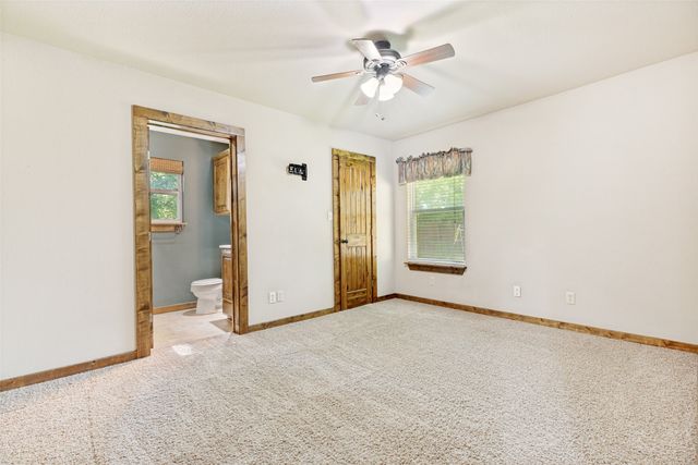 105 Pecan Street, Whitesboro, TX 76273