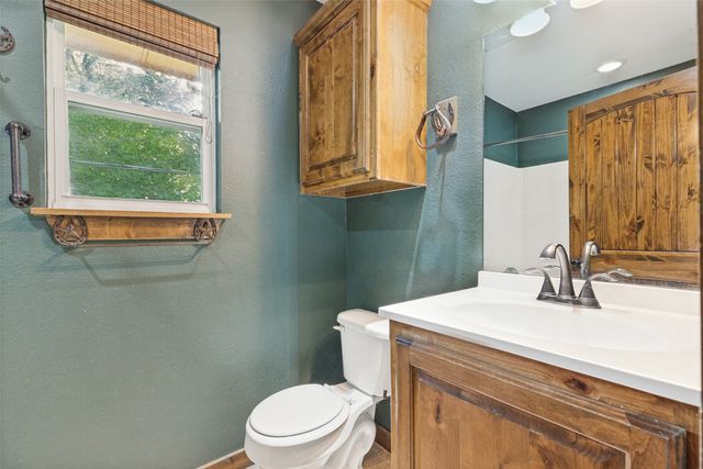 105 Pecan Street, Whitesboro, TX 76273