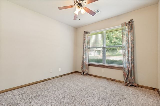 105 Pecan Street, Whitesboro, TX 76273