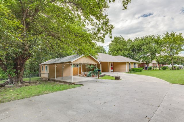 105 Pecan Street, Whitesboro, TX 76273