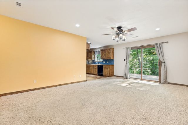 105 Pecan Street, Whitesboro, TX 76273