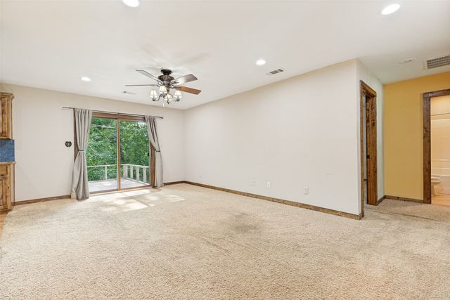105 Pecan Street, Whitesboro, TX 76273