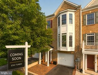 8913 LEE MANOR DR, Ellicott City, MD 21043