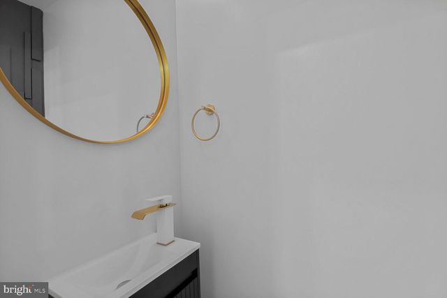 1234 E LAFAYETTE AVE E, Baltimore, MD 21202