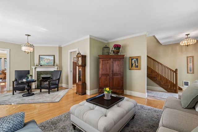 1263 Como Boulevard W, Saint Paul, MN 55103