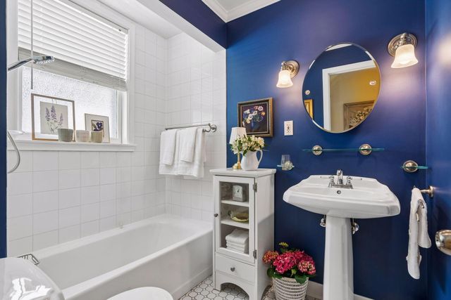 1263 Como Boulevard W, Saint Paul, MN 55103