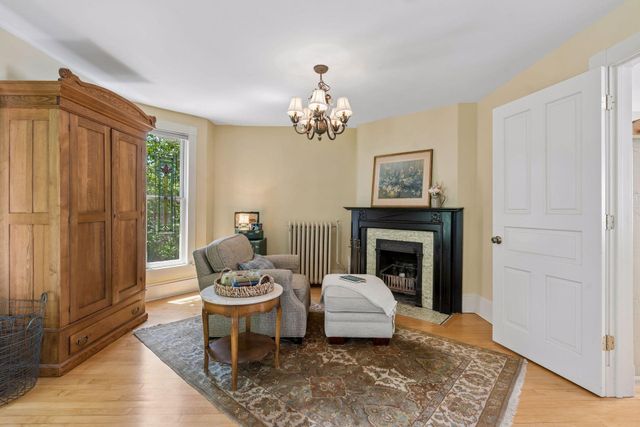 1263 Como Boulevard W, Saint Paul, MN 55103