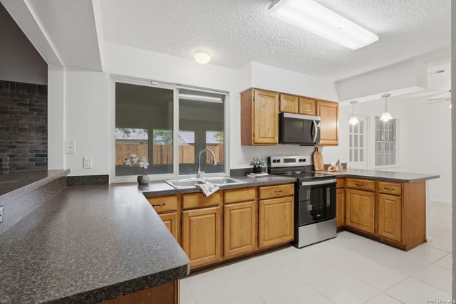 6722 LAKE CLIFF ST, San Antonio, TX 78244