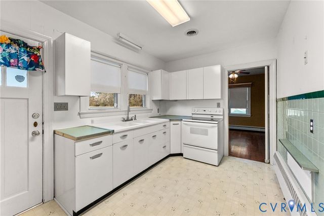 501 Essex St, Tappahannock, VA 22560