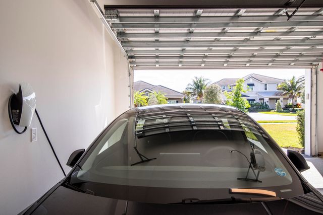 19017 Fly Rod Run, Loxahatchee, FL 33470