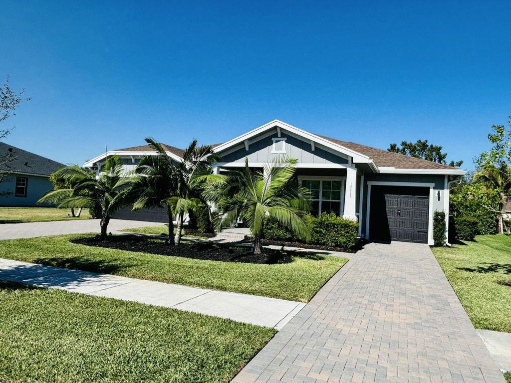 19017 Fly Rod Run, Loxahatchee, FL 33470