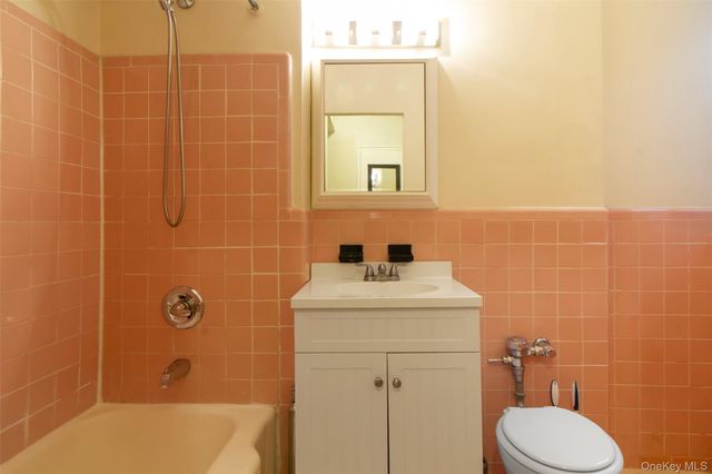 70 Sherman Avenue 2K, Yonkers, NY 10705