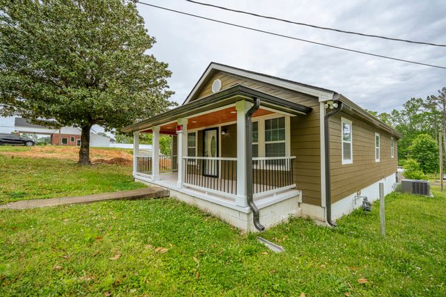 411 Highway 64, W, Waynesboro, TN 38485