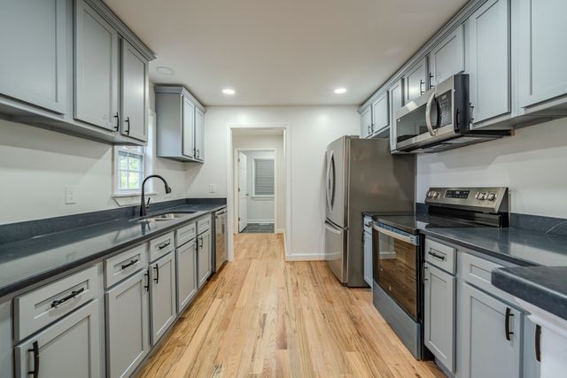 411 Highway 64, W, Waynesboro, TN 38485