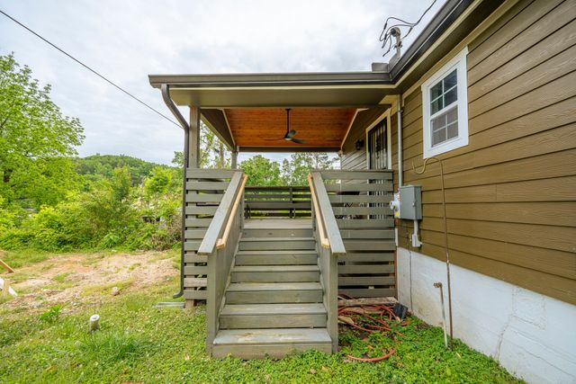 411 Highway 64, W, Waynesboro, TN 38485