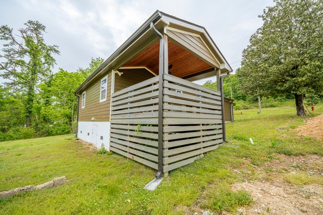411 Highway 64, W, Waynesboro, TN 38485