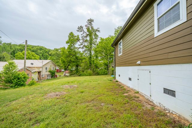 411 Highway 64, W, Waynesboro, TN 38485