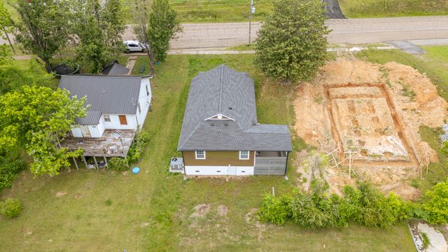 411 Highway 64, W, Waynesboro, TN 38485