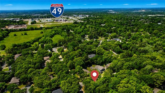 708 N Fowler Avenue, Fayetteville, AR 72701