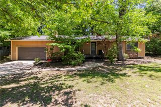 708 N Fowler Avenue, Fayetteville, AR 72701