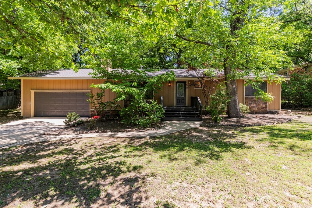 708 N Fowler Avenue, Fayetteville, AR 72701