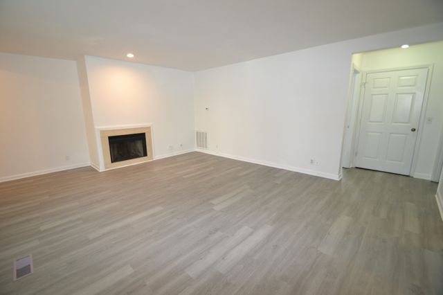 2135 Acklen Ave Apt 9, Nashville, TN 37212