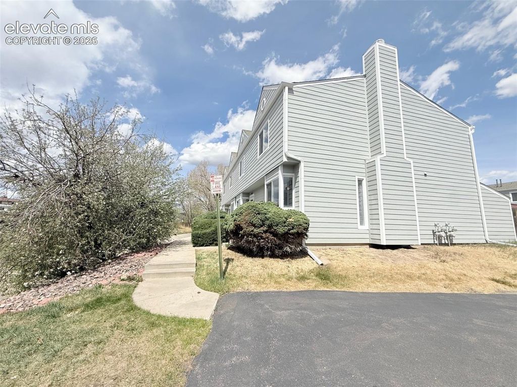7612 Lexington Manor Drive, Colorado Springs, CO 80920