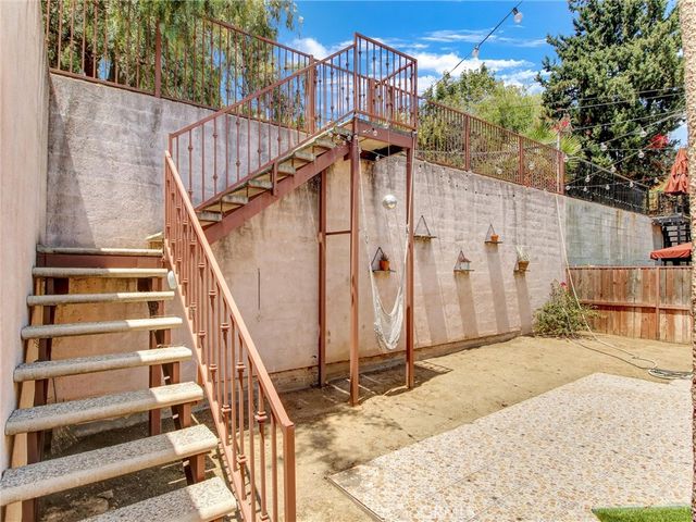 3207 Kenneth Drive, Los Angeles, CA 90032
