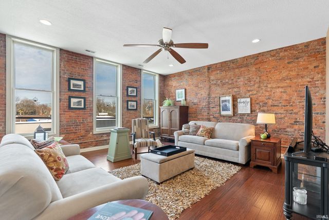 1113 Broadway, Fort Wayne, IN 46802