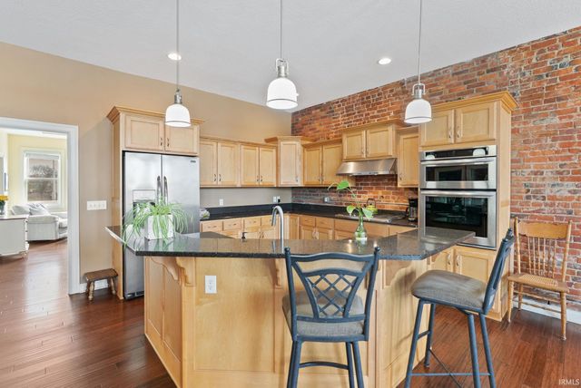 1113 Broadway, Fort Wayne, IN 46802