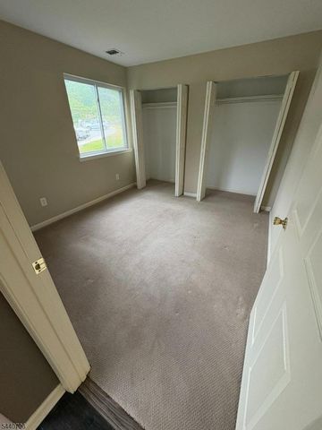 122 Falcon Ridge Way 2, Hamburg Boro, NJ 07419