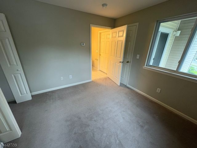 122 Falcon Ridge Way 2, Hamburg Boro, NJ 07419