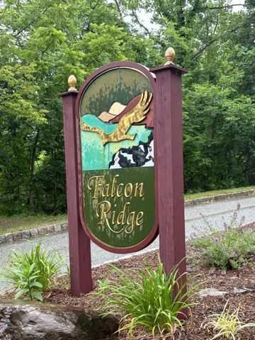 122 Falcon Ridge Way 2, Hamburg Boro, NJ 07419