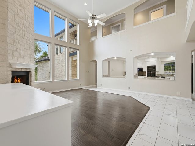 1804 Winding Vw, San Antonio, TX 78260