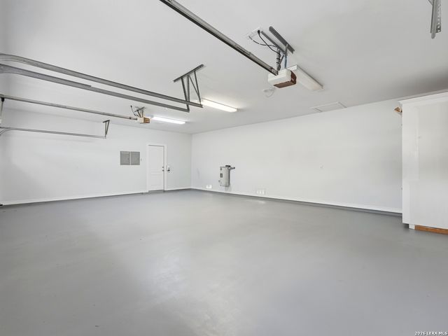 1804 Winding Vw, San Antonio, TX 78260
