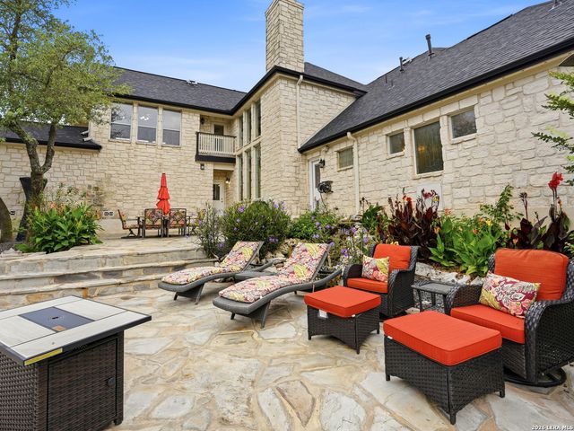 1804 Winding Vw, San Antonio, TX 78260