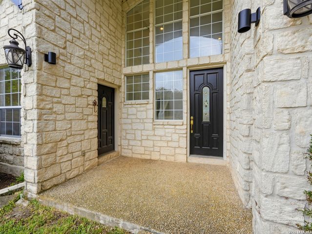 1804 Winding Vw, San Antonio, TX 78260