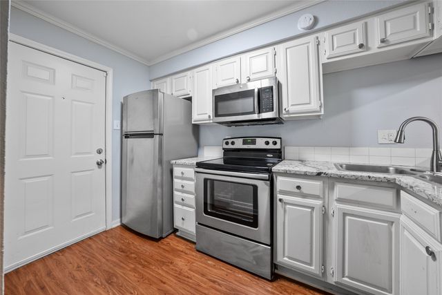 8545 Midpark Road 47, Dallas, TX 75240